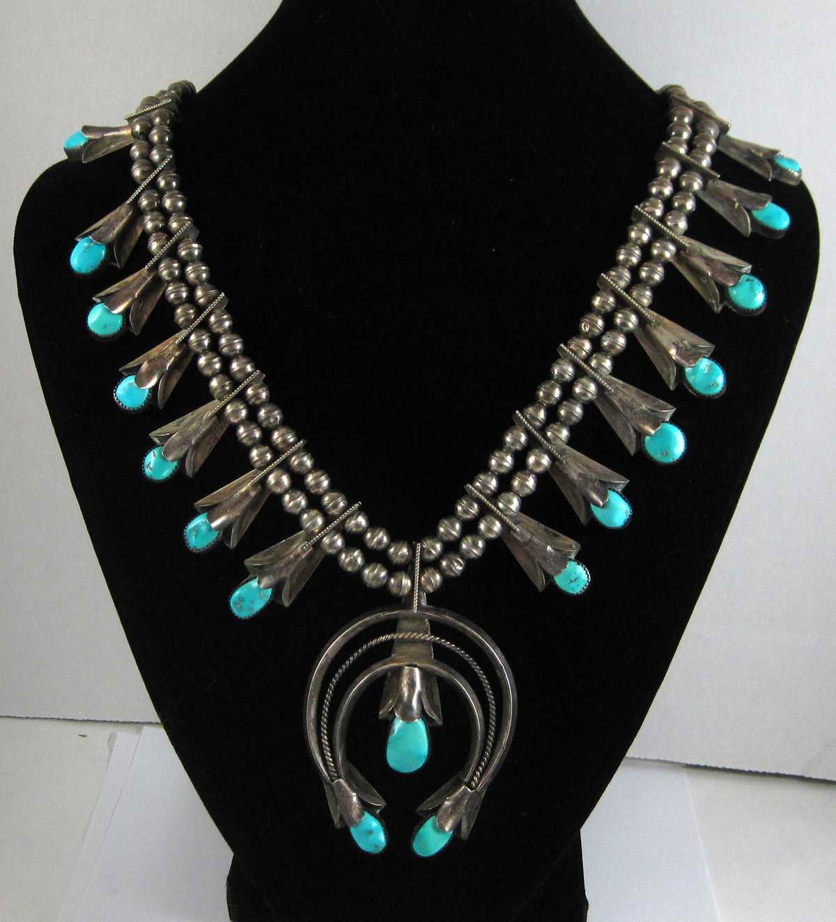 FRANK YAZZIE (NAVAJO) SQUASH BLOSSOM NECKLACE/Auctiondaily