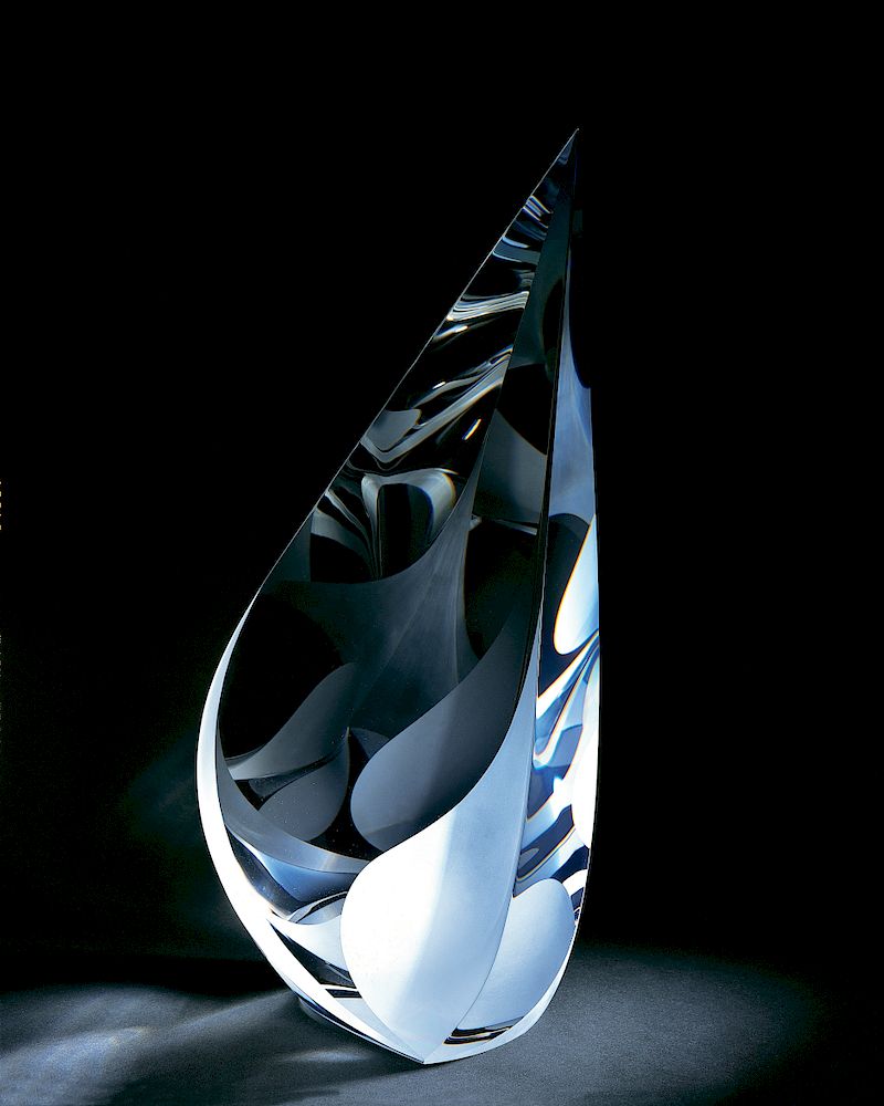 NLM Contemporary Glass Art Auction/AuctionDaily