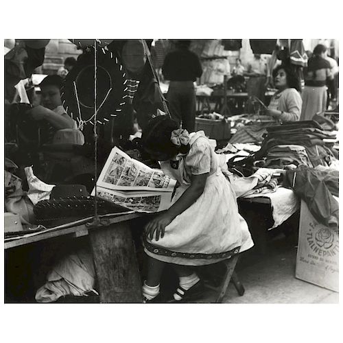 LOLA ÁLVAREZ BRAVO, Untitled.