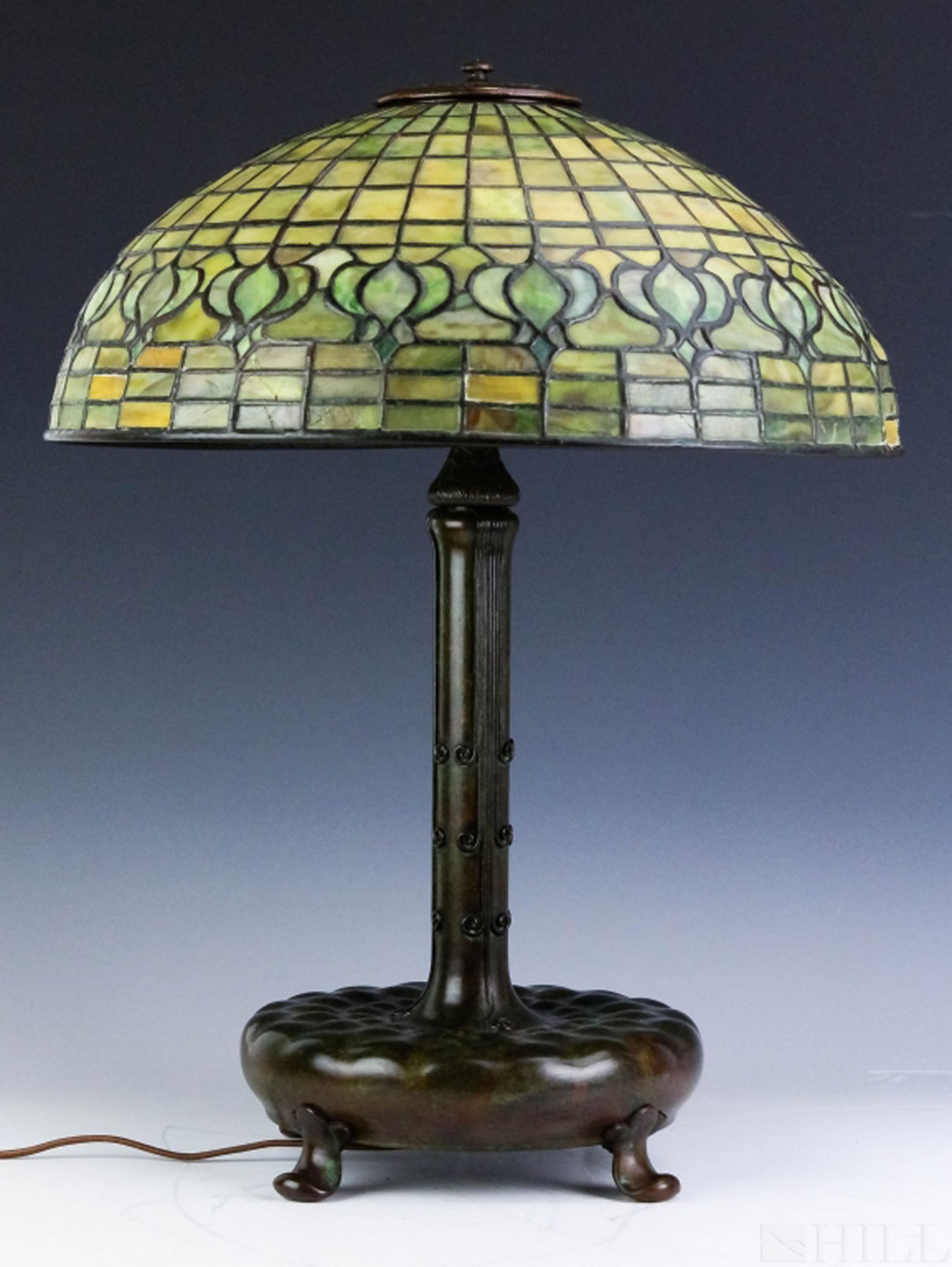 Tiffany Studios Pomegranate Leaded Glass Desk Table Lamp