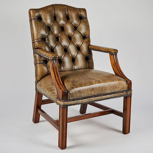 TUFTED LEATHER ARM CHAIR