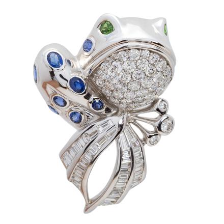 FINE SAPPHIRE AND DIAMOND "FROG" BROOCH