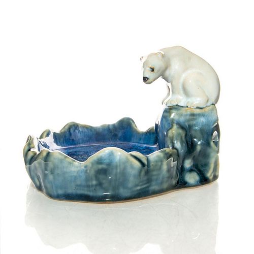 DOULTON LAMBETH BIBELOT, POLAR BEAR ON ICE