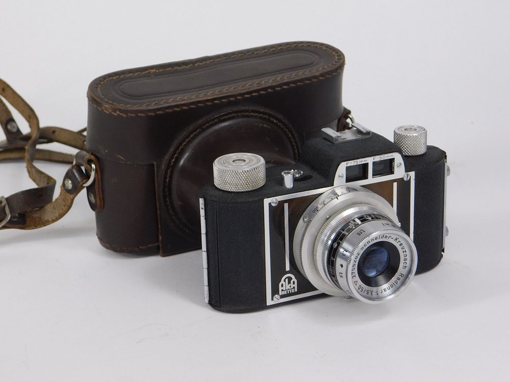 AKA Akarette Viewfinder Camera