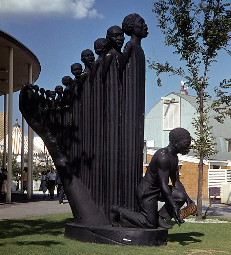 Augusta Savage, The Harp (Lift Every Voice and Sing), 1939 New York World’s Fair in Queens. Image from The New York Times.