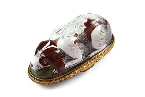 Bilston Enamel Crouch Dog Bonbonniere