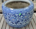 Chinese blue and white porcelain planter