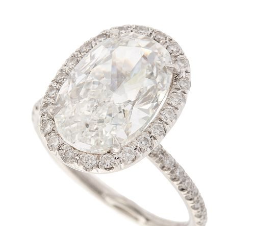 A 5.01 ct F SI2 Oval Diamond Ring in Platinum