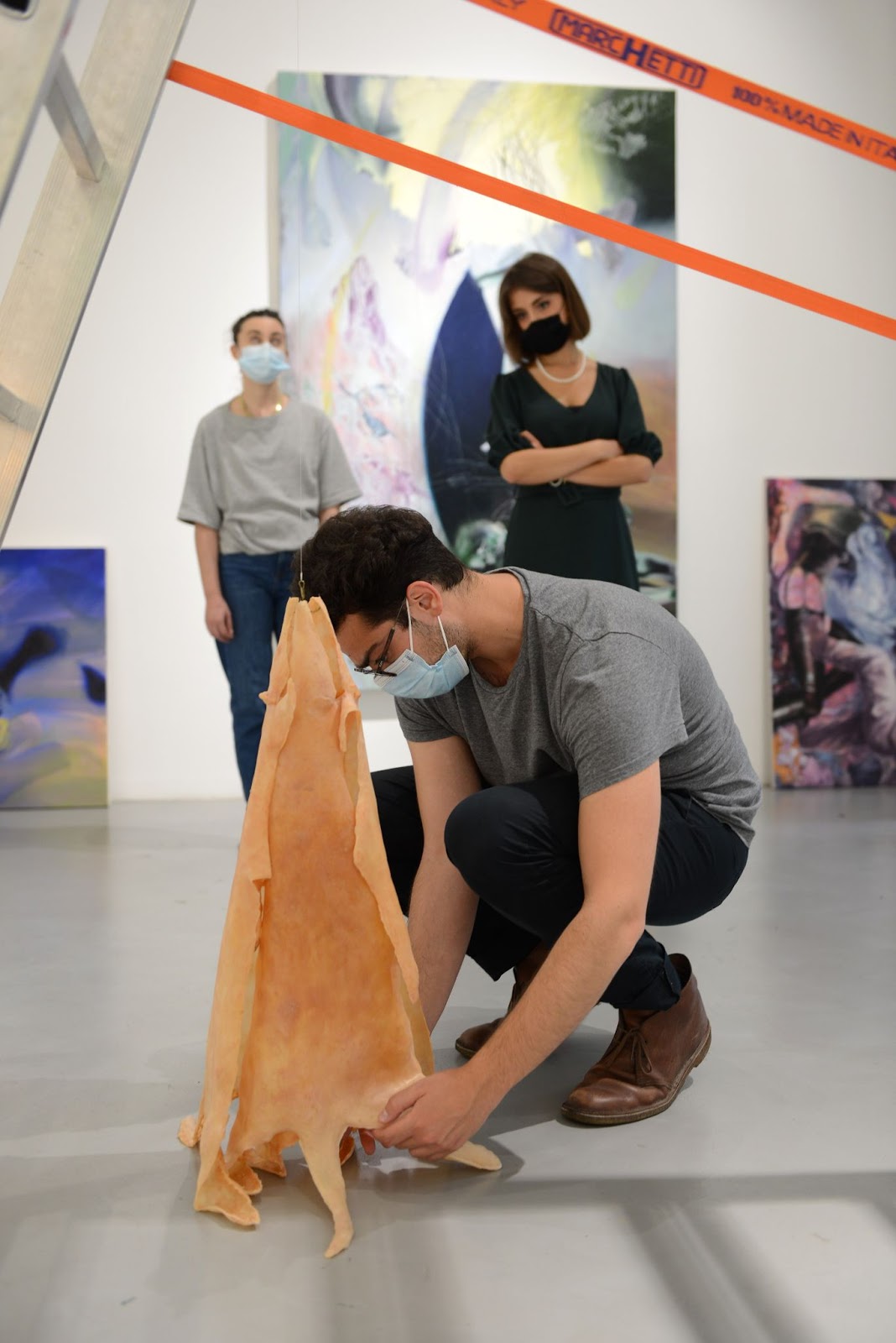 Setting up “Regarding Venice,” an exhibition co-organized by Elisa Carollo at Galleria Poggiali, Milan.
Image by Michele Alberto Sereni.