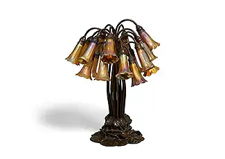 TIFFANY STUDIOS (1899-1930) Eighteen Light Lily Table Lamp