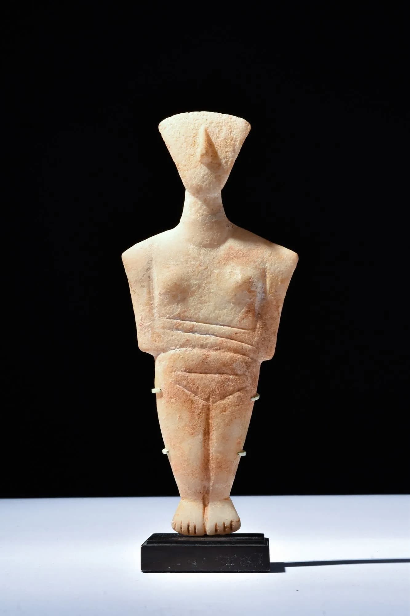 Apollo Art Auctions celebrates luxe new venue with Nov. 5 gallery sale