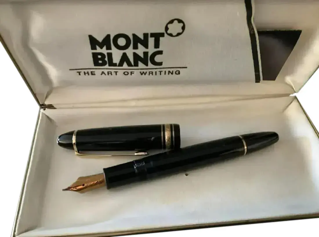 Mont Blanc Fountian Pen Meisterstuck No 146 stamped 14K With Box.