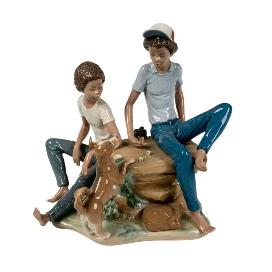 Children's Games 1005379 - Lladro Porcelain Figurine