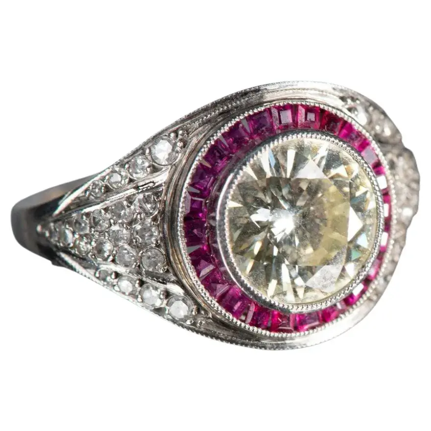 Stunning White Gold, 3ct Diamonds and Rubies Ring